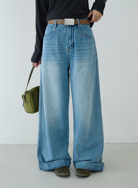 浅蓝色系阔腿牛仔裤2026春装新款宽松高腰弯刀裤爱丝岛潮流女装