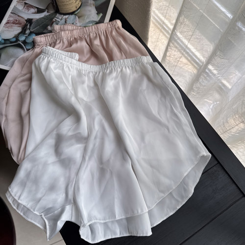 柔软绸缎家居裤 仿真丝宽松简约透气打底三分裤夏季女生防走光
