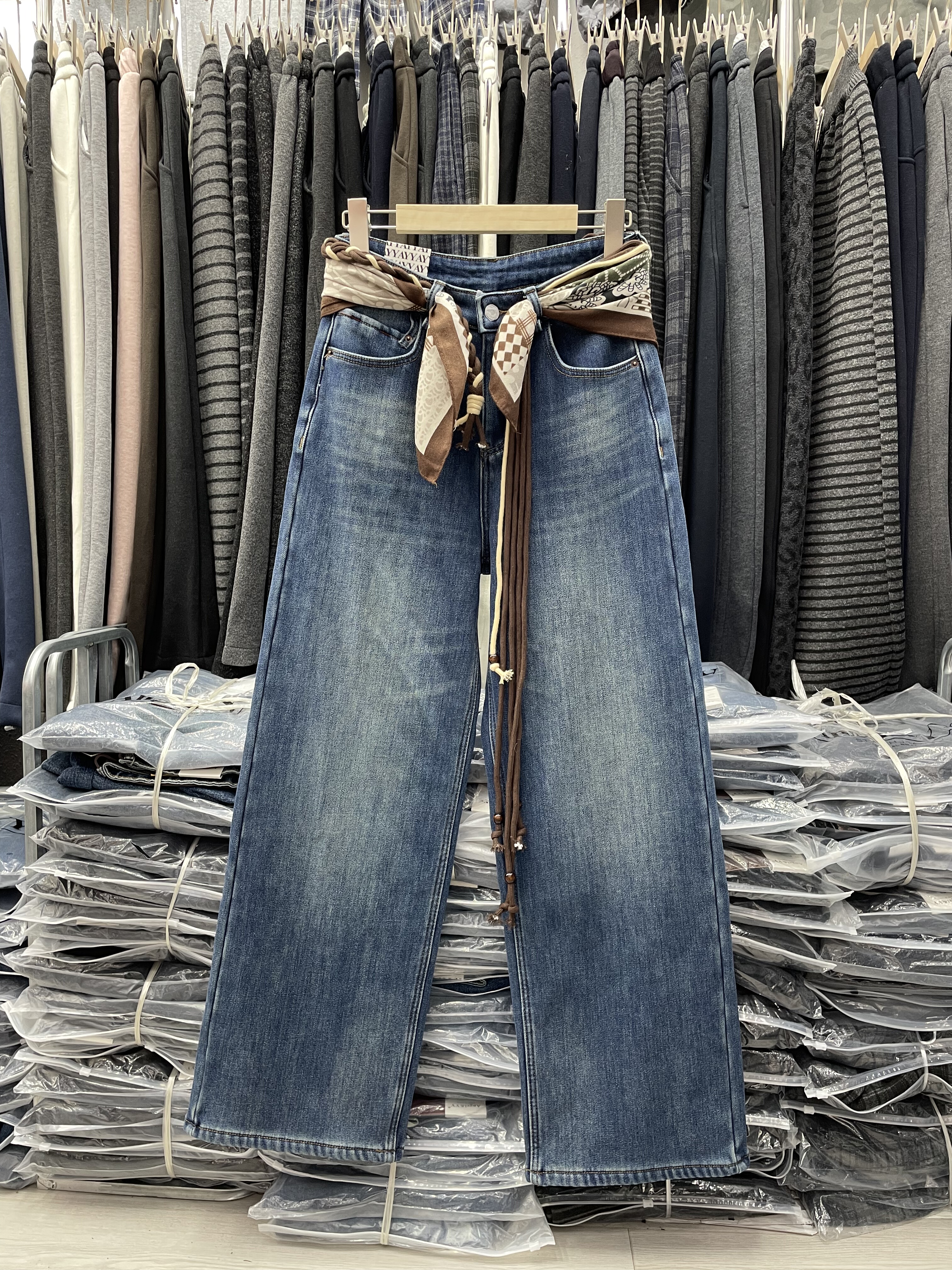 巨显腿瘦直筒裤AngelYY9595正品加绒牛仔裤女冬季新品窄版阔腿裤