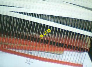 TVS管 SA26A SA26CA SA26 单向/双向 26V 0.5W DO-15