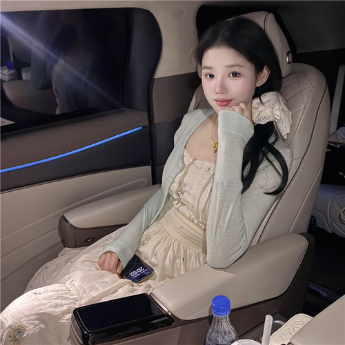 green大姐姐【心机腰线】少女温柔绣花收腰方领吊带连衣裙夏长裙