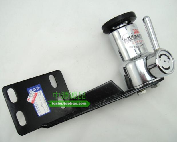 帕杰罗V33三菱猎豹奇兵黑金刚