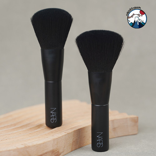 Nars娜斯长柄便携多用化妆刷