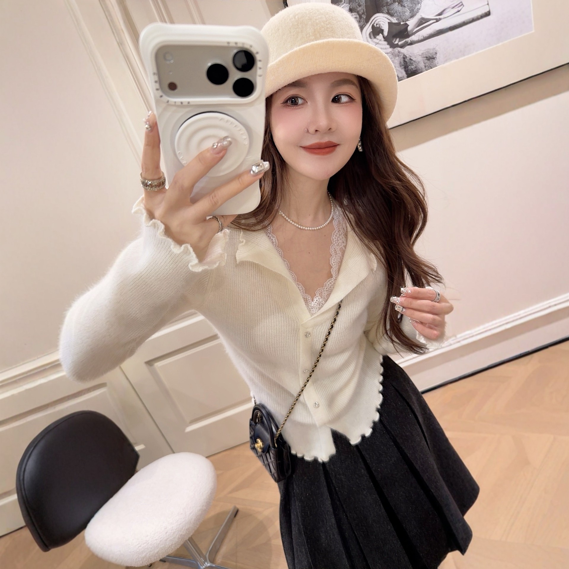 PINZIKO 大兔子 法式V领木耳边拼蕾丝羊毛显瘦长袖针织衫,女装/女士精品,毛针织衫,淘宝优惠券,粉丝福利购,淘宝优惠卷