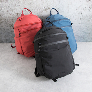 时尚 韩版 大容量双肩包男女休闲简约学生书包轻便户外旅行登山背包