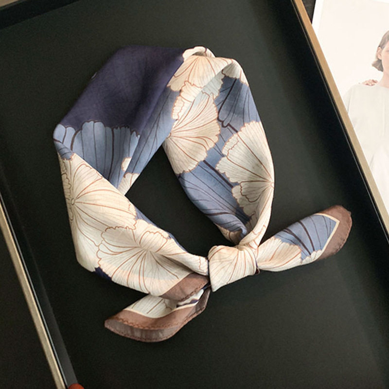 2025夏季甜美丝棉小方巾女士优雅气质丝巾通勤装饰百搭职业小领巾