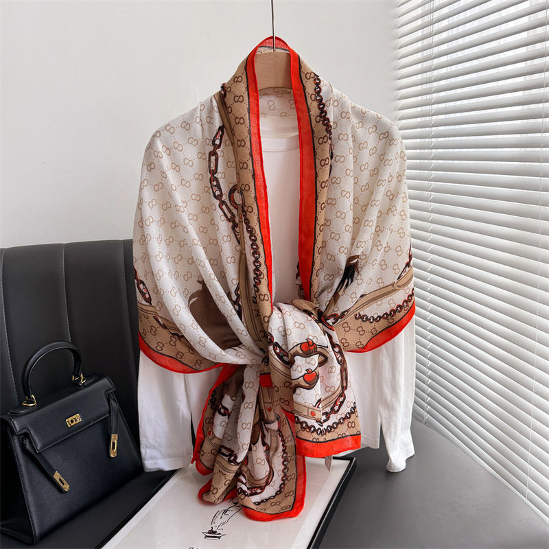 新款马车印花丝巾围巾棉麻防晒披肩围脖百搭秋冬季头巾女