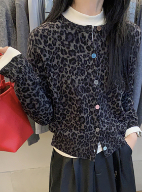 BORAN帛然经典豹纹干净利落凸显腰线舒适自在保暖毛织衫外套9196