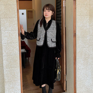 法式小香风连衣裙2024冬季新款220斤胖mm大码显瘦黑裙马甲两件套