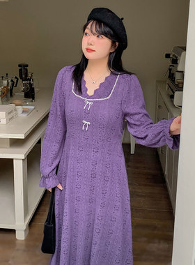 紫色连衣裙2024冬新款220斤胖mm大码法式复古V领加绒显瘦蕾丝长裙