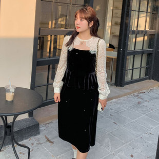 丝绒连衣裙2023秋新款220斤胖mm大码复古富家千金气质蕾丝假两件