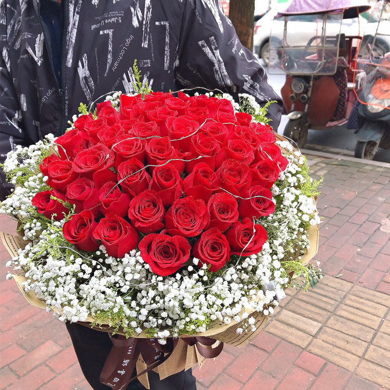 玫瑰花花束礼盒西安七夕鲜花速递临潼周至咸阳花店同城送花情人节