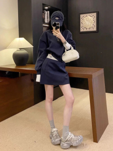 欧洲站2025春季新款欧货时尚圆领拼接袖卫衣+半身裙休闲套装女