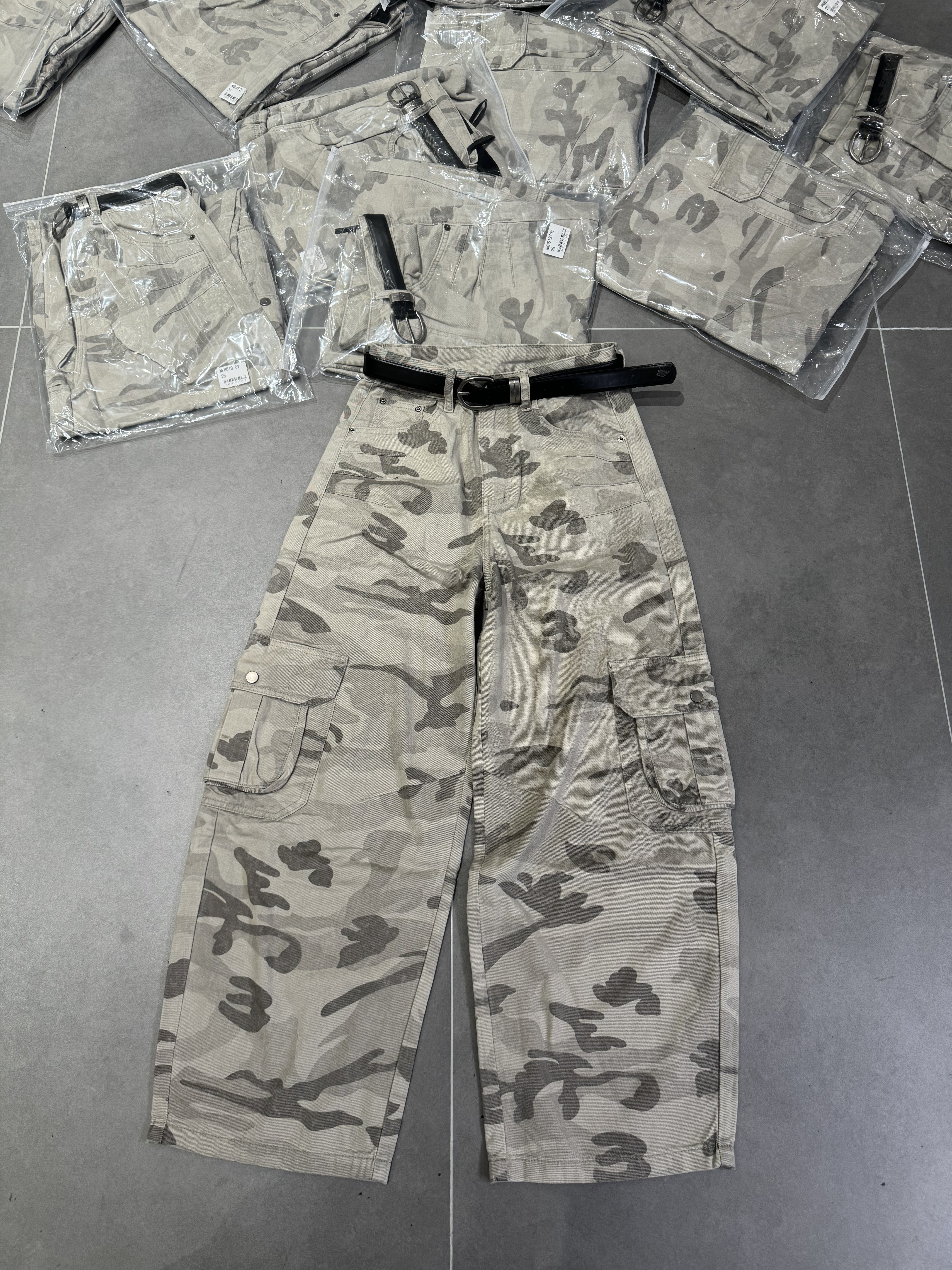 欧洲站2026夏季新款欧货时尚高腰显瘦百搭迷彩工装裤女休闲裤长裤