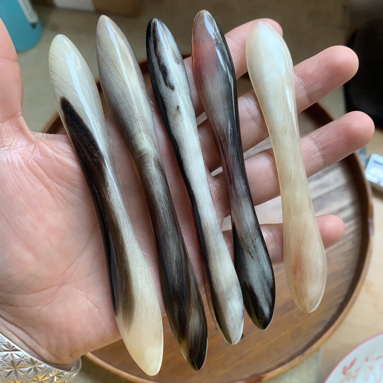 双尖押发簪反扣式盘发簪子优雅古典民族风高贵羊牛角传统发饰,家庭/个人清洁工具,盘发器,淘宝优惠券,粉丝福利购,淘宝优惠卷