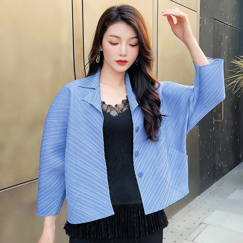 中老年时尚女装斜纹素订西装褶皱妈妈外套春夏麦子熟了蝙蝠袖上衣