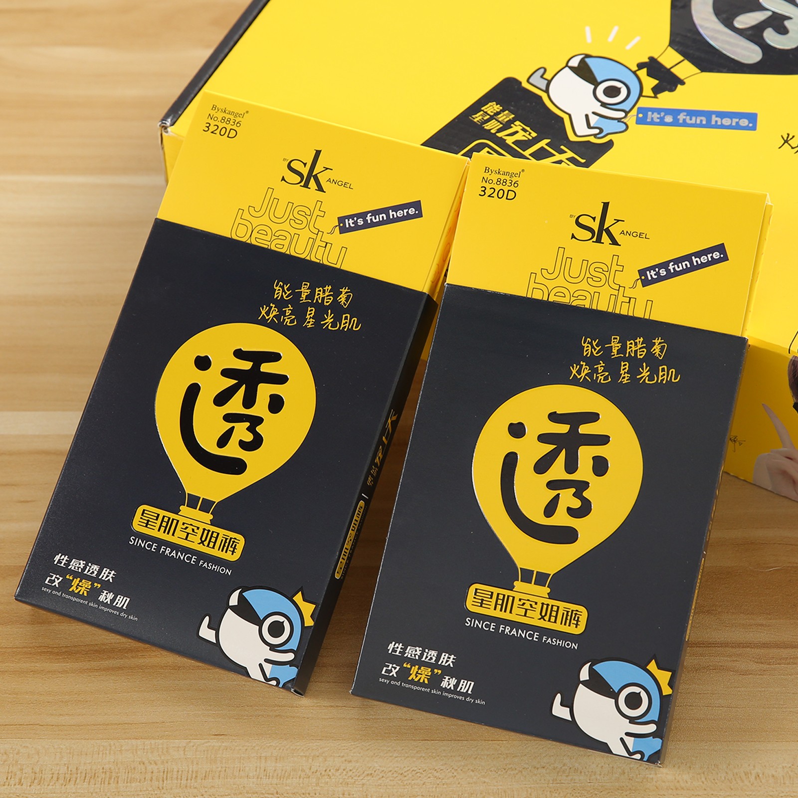 SK性感透肉蝴蝶臀连裤袜320D