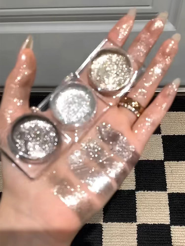 液体牛郎绝了！爆闪小灯泡截断高光gellas吉哩眼影啫喱巨闪破碎感