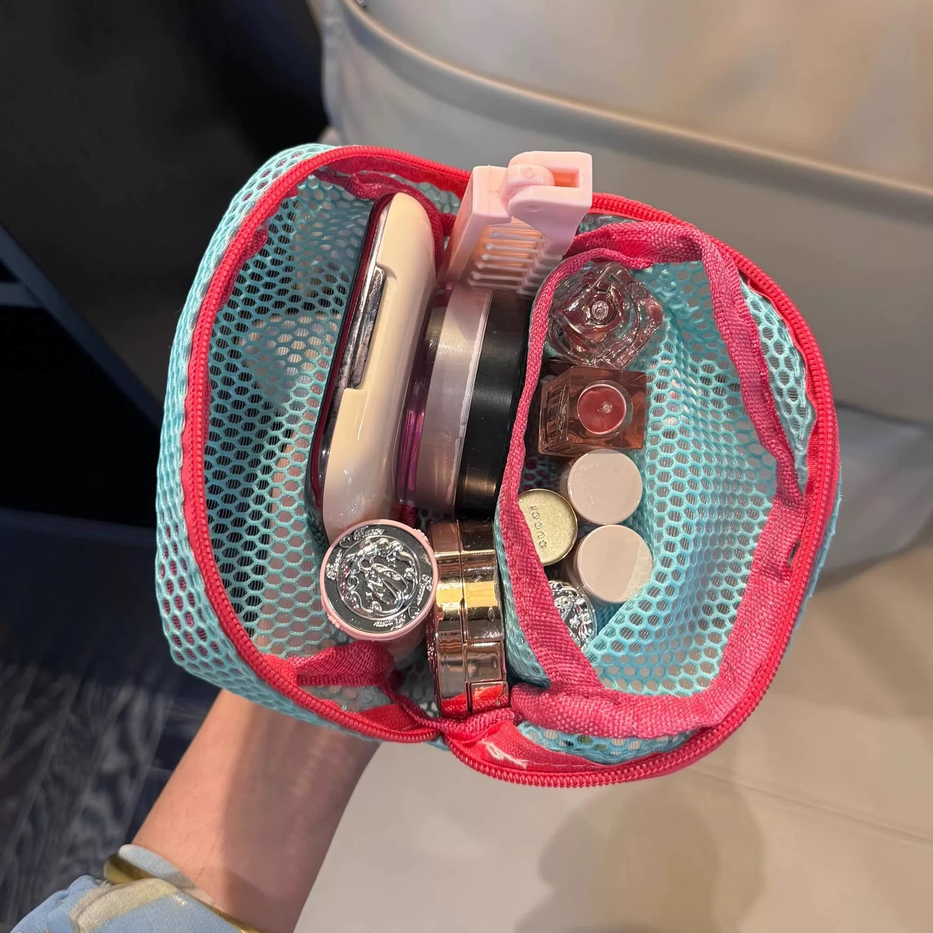 韩国多巴胺彩色网纱豆腐包化妆包超轻网格杂物洗漱旅行便携收纳包