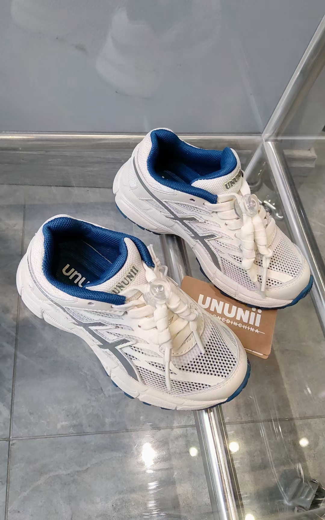 UNUNII品牌童装实体店断码清货中大童时尚单网运动鞋UN7048