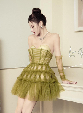 越南小众LA REINE 2025年春季新款治愈系绿野寻踪公主裙