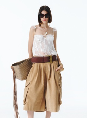 越南小众品牌ONONMM 2025年秋季新款随性鱼骨吊带+卡其色7分裤