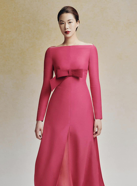 越南小众品牌TINH 2026年春夏新款冰梅粉时尚高级蝴蝶结连衣裙