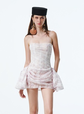 越南小众品牌ONONMM 2025年秋季新款精致纯欲风蕾丝抹胸裙