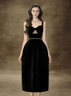 越南小众DELICATE 2024冬季新款甜美雾面黑色镂空水钻腰边长裙