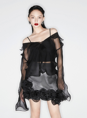 越南小众MUSTHAVE 2024年春季新款暗黑立体玫瑰荷叶边套装裙