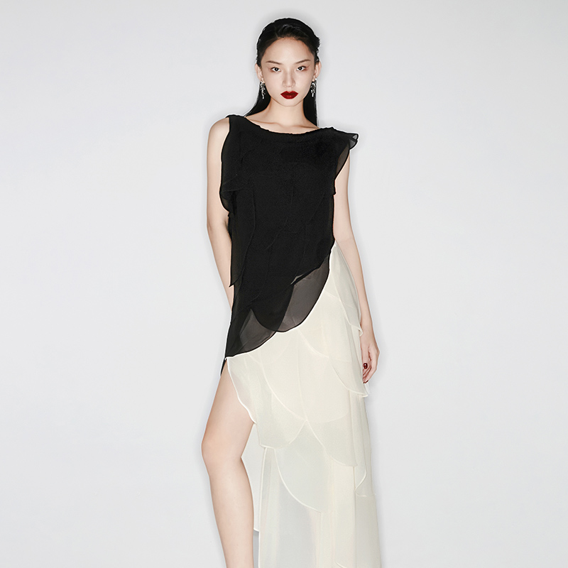 越南小众MUSTHAVE 2024年春季新款不规则舒缓细腻薄纱撞色套装