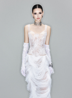 越南小众品牌LEGER 2026年春季新款纯白优雅繁复花卉薄纱裙