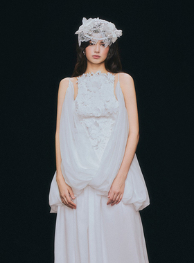 越南小众品牌OIA 2025新年新款垂坠感极见轻盈白花朵松弛感套装