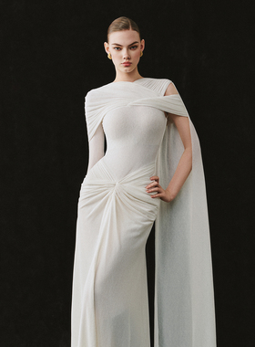 品牌授权 越南小众品牌CICI 2026年新春新款简约白色垂感设计裙