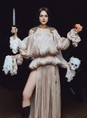 越南品牌LA VIERGE 2025年冬季新款法式贵气琉光驼色抹胸裙