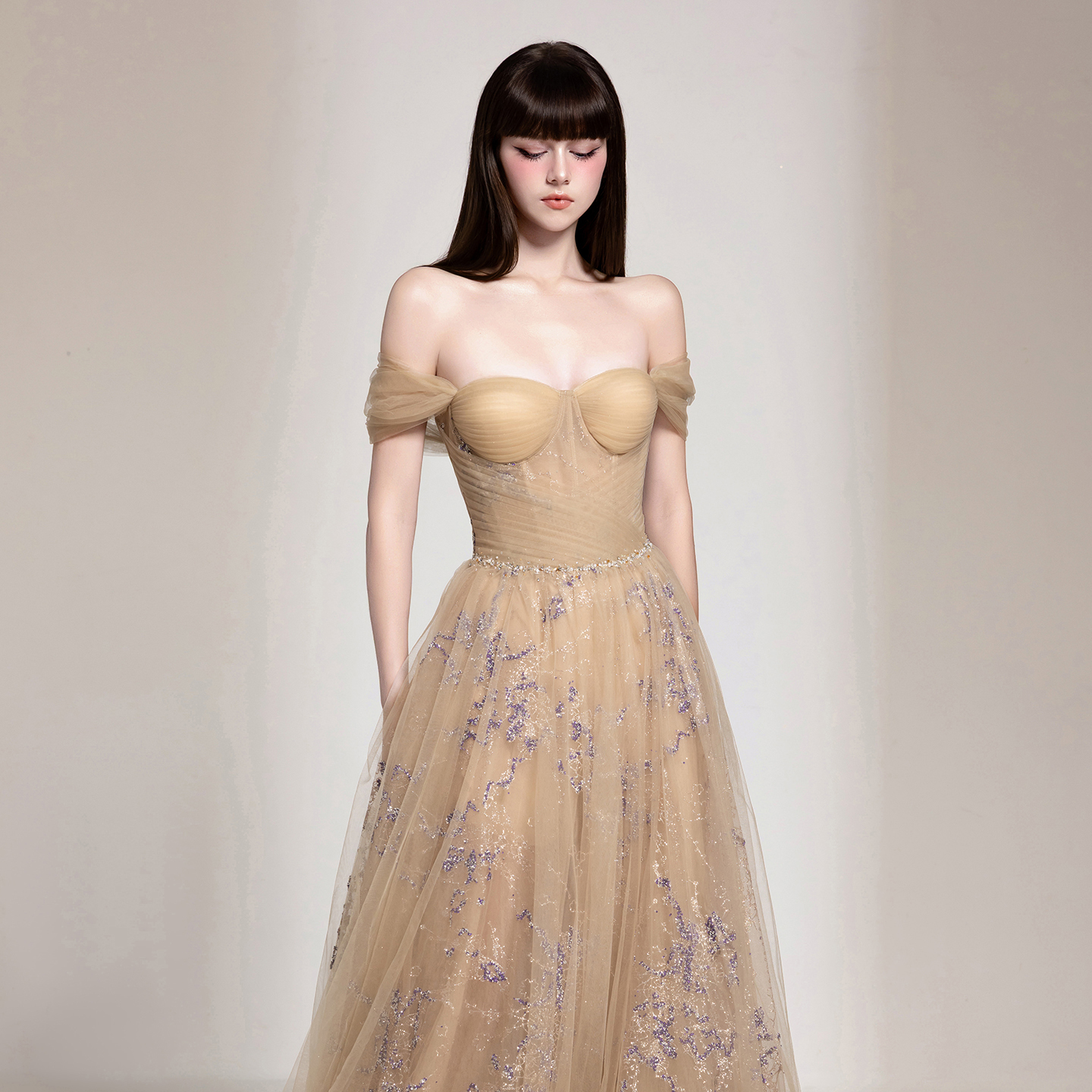 越南小众品牌CHOU PHAN 2025年秋季新款复古卡其色包胸长裙