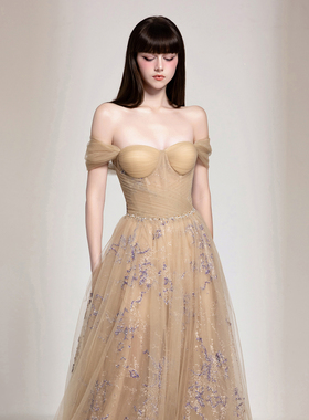 越南小众品牌CHOU PHAN 2025年秋季新款复古卡其色包胸长裙