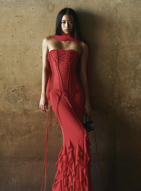 越南小众品牌ONONMADE 2025年夏季新款摩登女郎红色绑带修身长裙