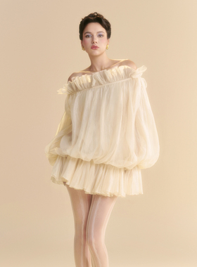 越南小众LINH PHUNG 2025年秋季新款减龄鹅黄色一字肩仙女裙