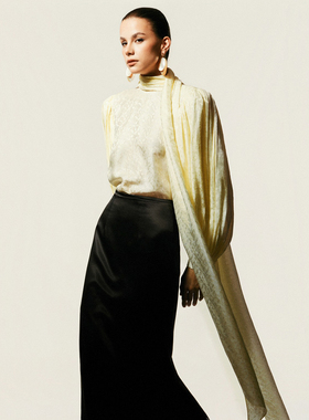 越南小众品牌HUONG 2025年冬季新款蕾丝花纹柔软细腻法式套装