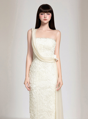 越南小众品牌CHOU PHAN 2025年秋季新款高挑纤薄抹胸长裙