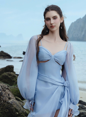 越南小众DARLING DIVA 2025年春季新款冰透蓝色花朵链连衣裙