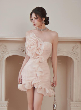 越南小众LA REINE 2026年夏季新款精致香香玫瑰花淡粉色抹胸裙