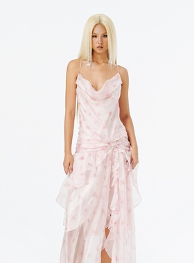 越南小众品牌ONONMM 2025年秋季新款垂感荡领粉色荷叶边吊带裙