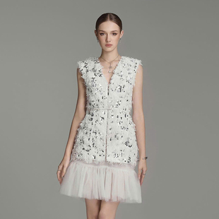 优雅白色毛绒感亮片马甲套装 越南小众品牌ARTI 2025年新年新款