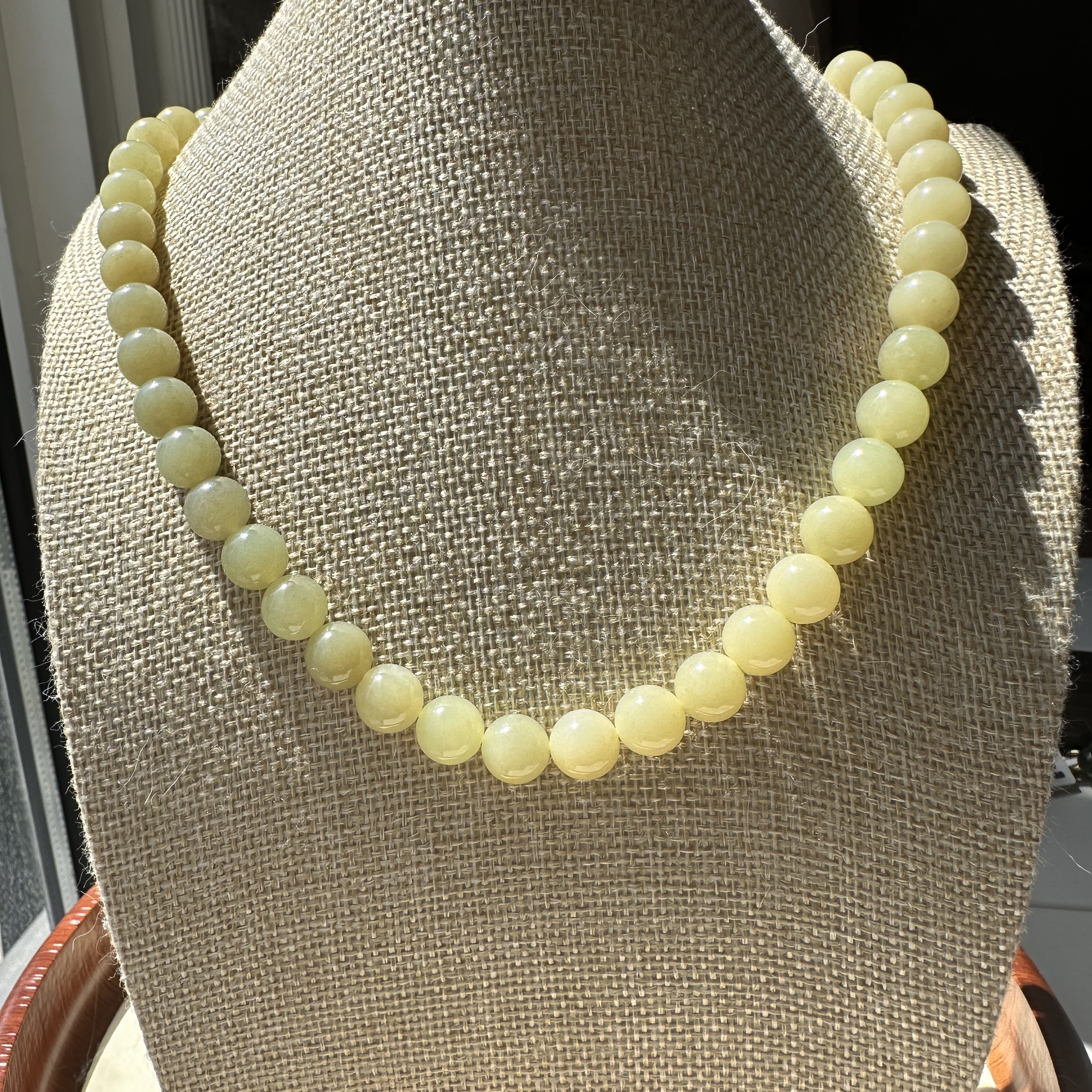 秋葵玉镯子新款上市国内鉴定翡翠优质CAL和CMA黄和田玉保真10mm