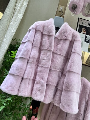 2025新进口水貂皮草V领横排工艺年轻款貂皮大衣女整貂