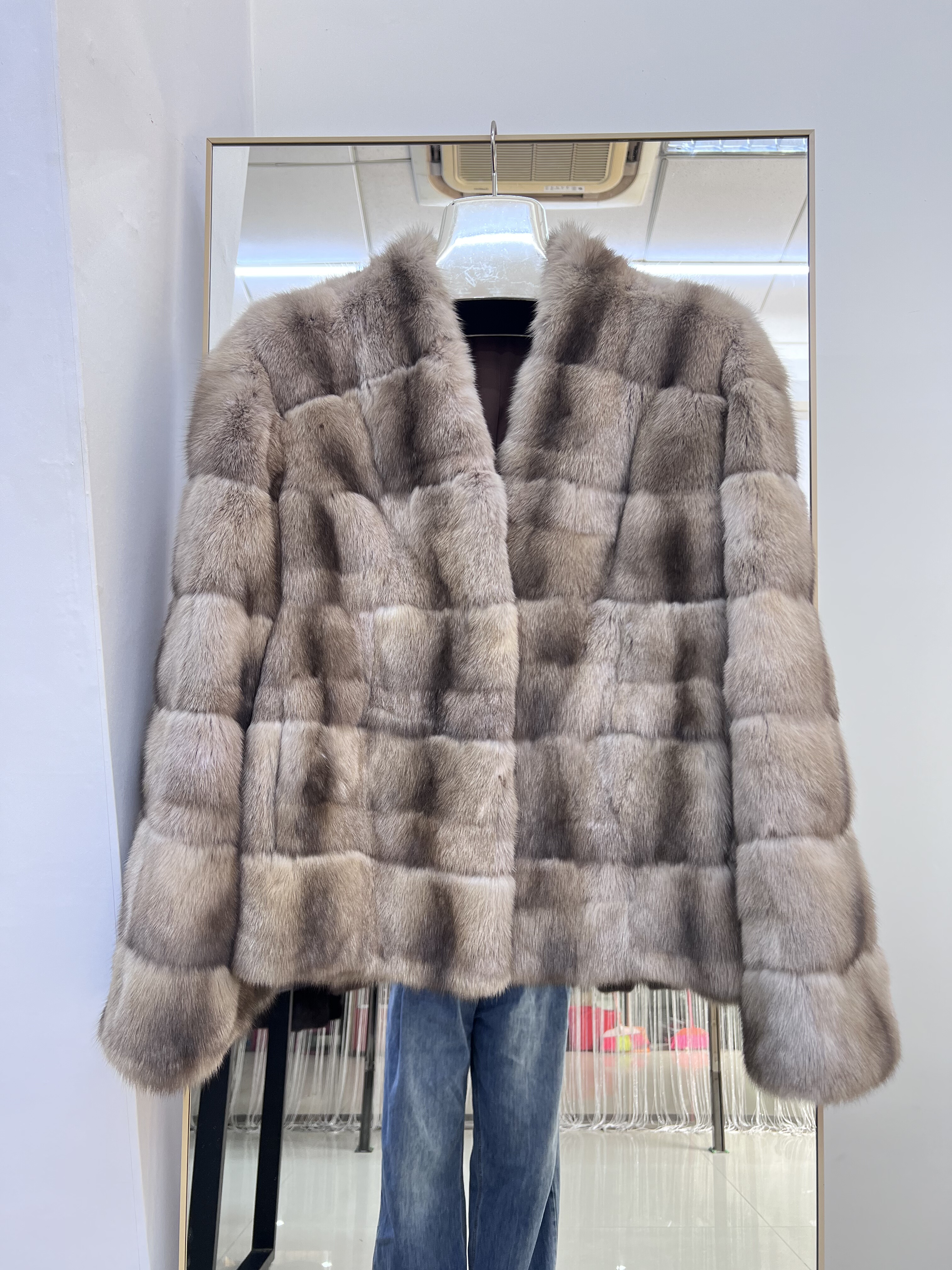 俄罗斯进口紫貂皮草外套女短款整貂貂皮大衣年轻款横排V领冬新款 - 封面