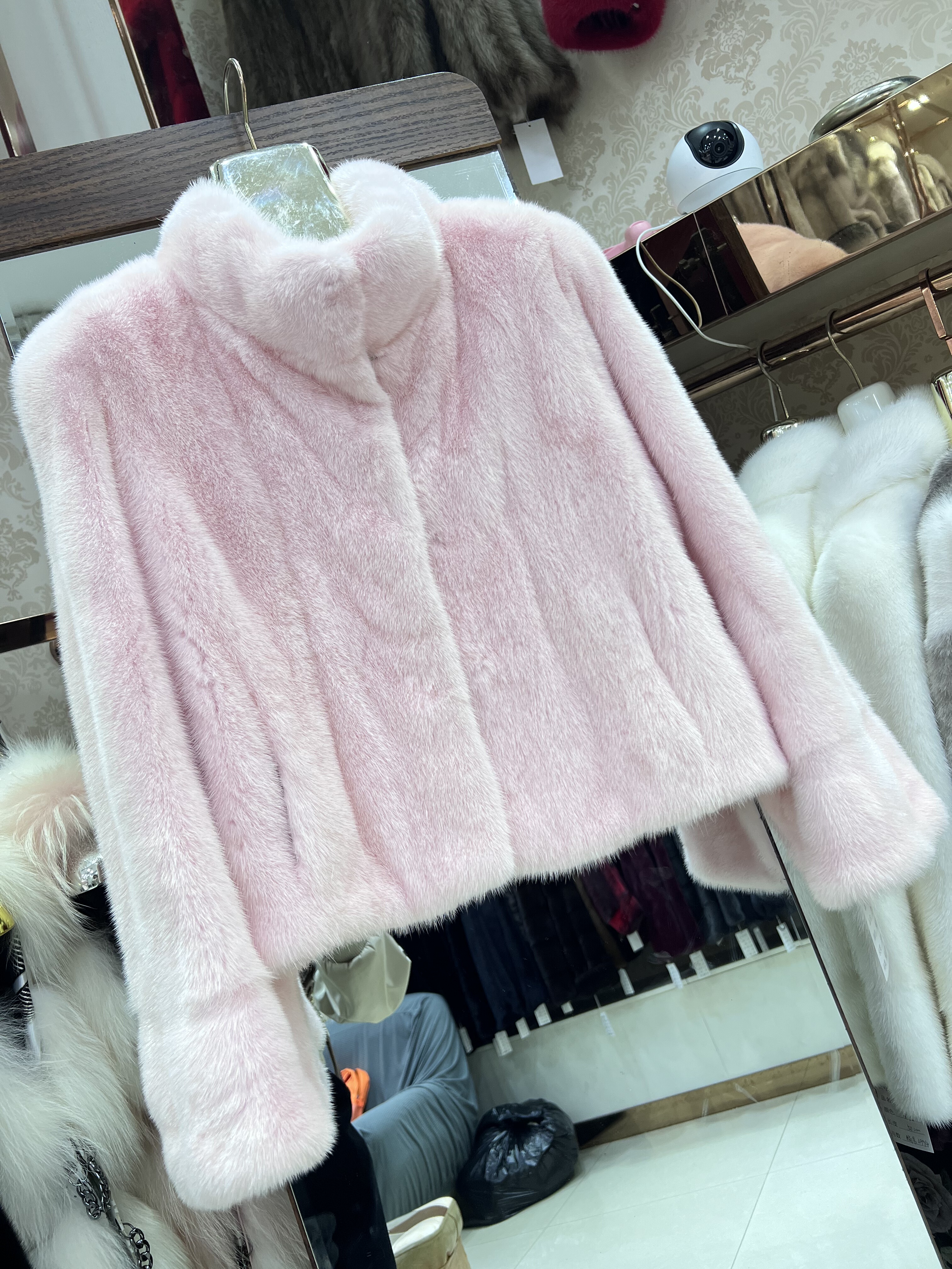粉色进口短款水貂皮草外套女2025新款小个子减龄时尚整貂貂皮大衣