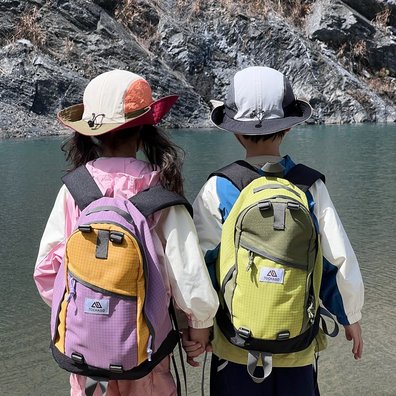新款大容量儿童双肩包男女童旅游户外徒步登山背包外出包轻便书包